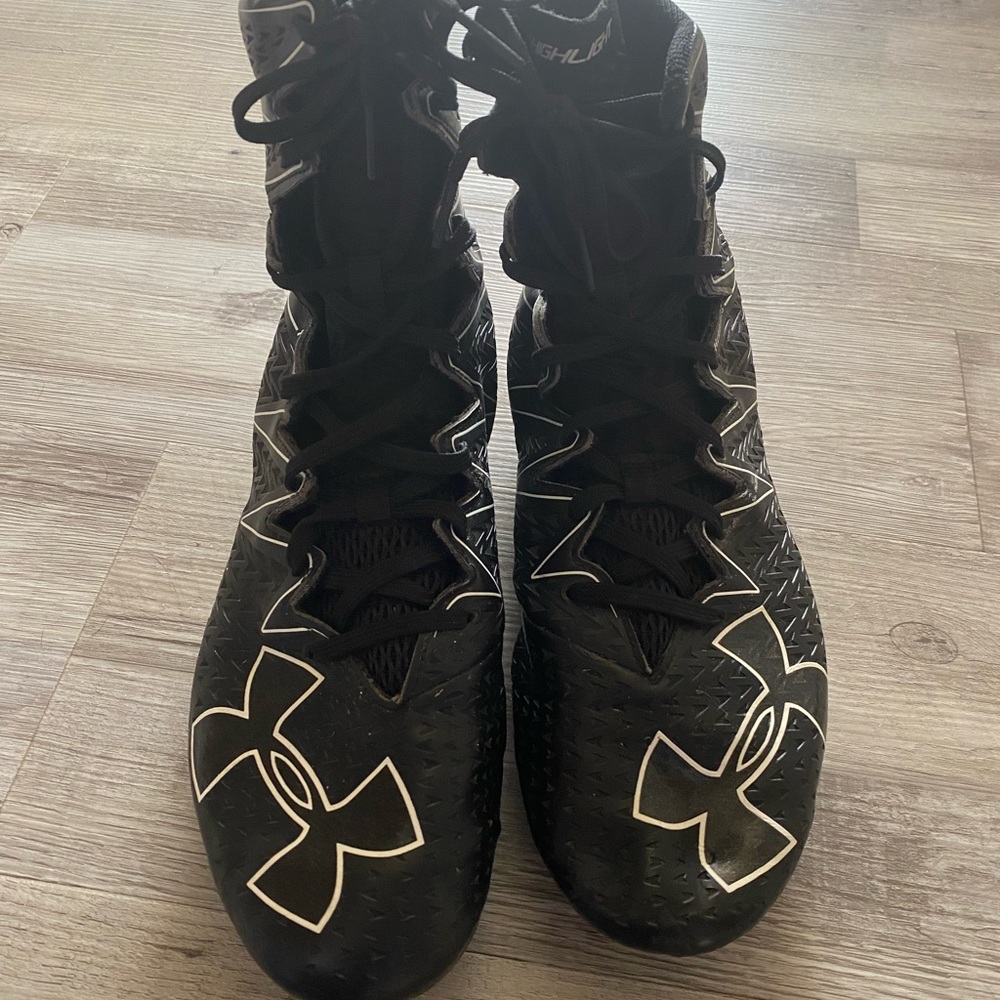 UNDER ARMOUR SPIKES